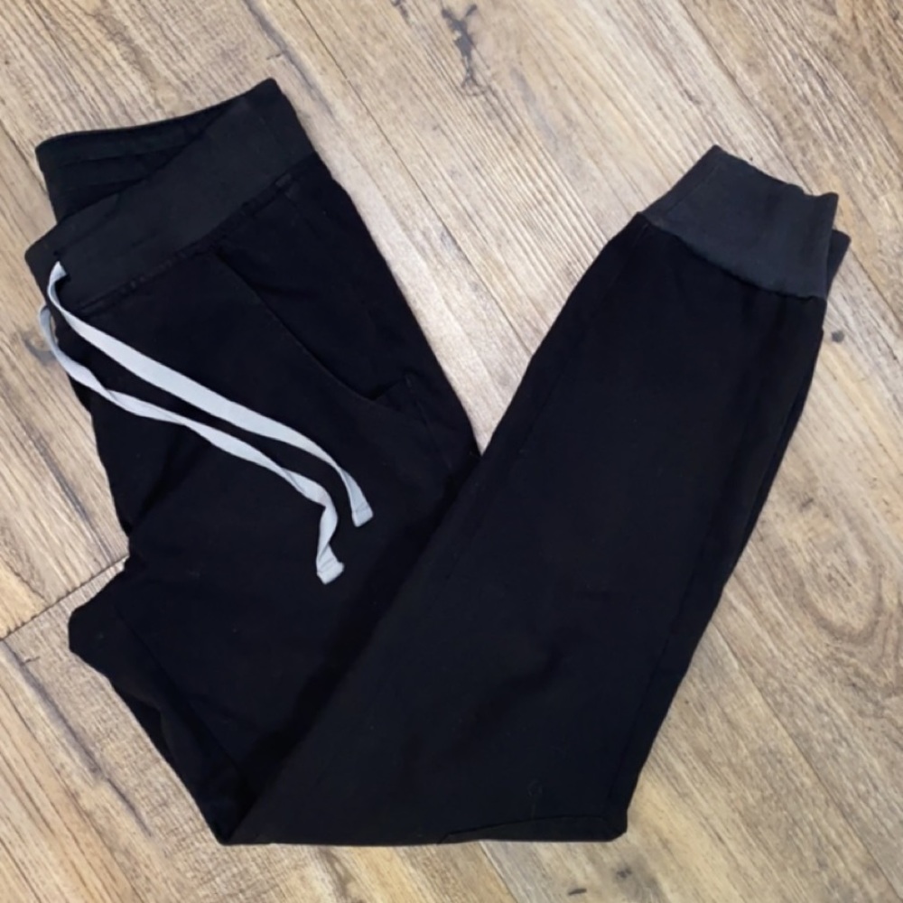 EUC Figs Zamora Joggers - Picture 1 of 3